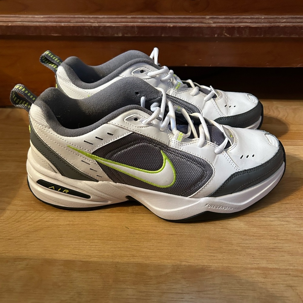Men’s Nike Monarch Sz 10.5 - Picture 3 of 4